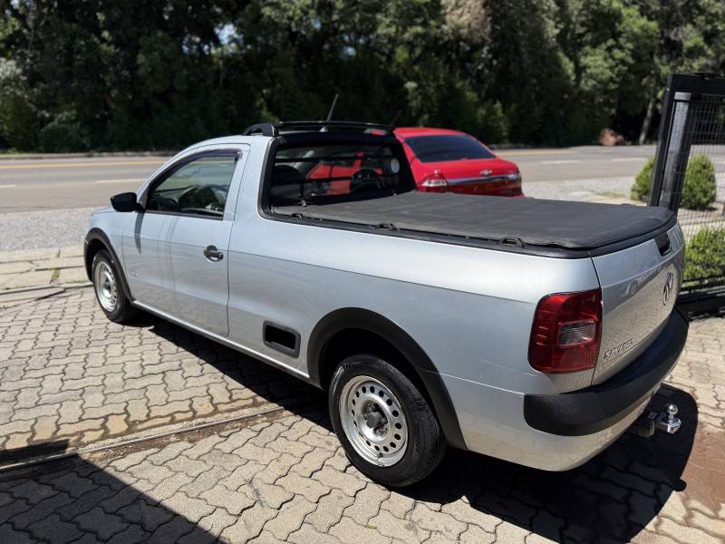 VOLKSWAGEN - SAVEIRO - 2010/2011 - Prata - R$ 36.000,00