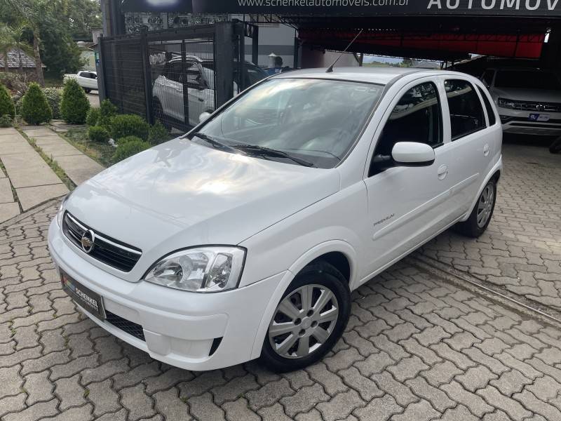 CHEVROLET - CORSA - 2009/2010 - Branca - R$ 31.000,00