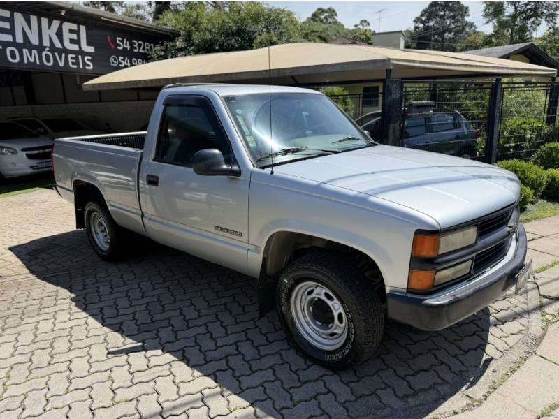 CHEVROLET - SILVERADO - 1998/1998 - Prata - R$ 66.000,00