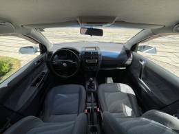 VOLKSWAGEN - POLO - 2010/2011 - Prata - R$ 40.800,00