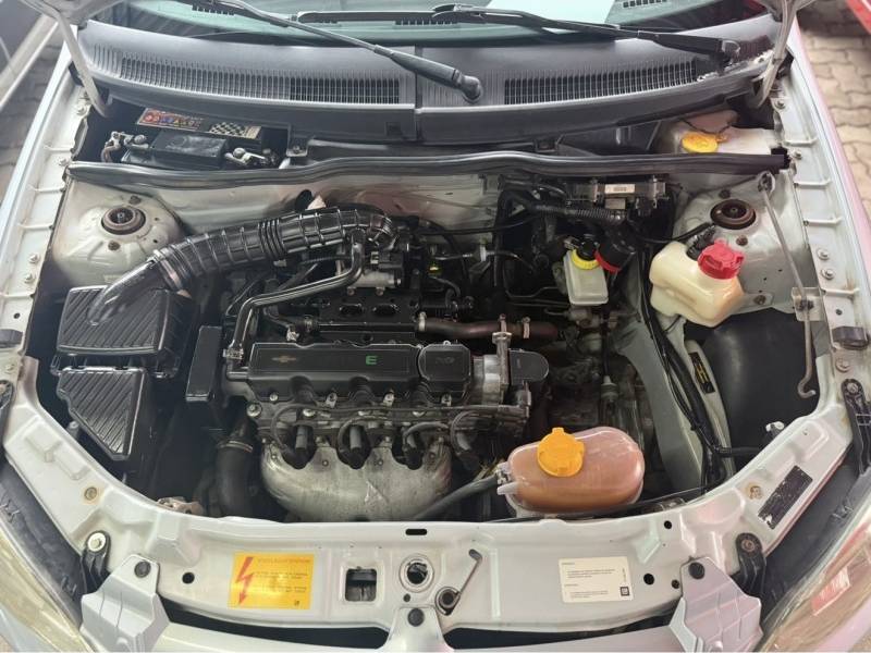 CHEVROLET - CELTA - 2009/2010 - Prata - R$ 23.900,00