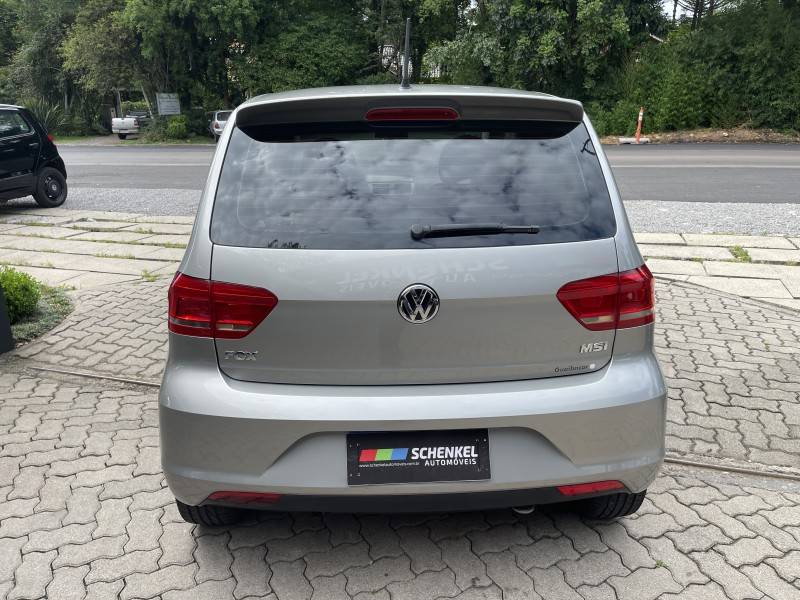 VOLKSWAGEN - FOX - 2014/2015 - Prata - R$ 48.900,00