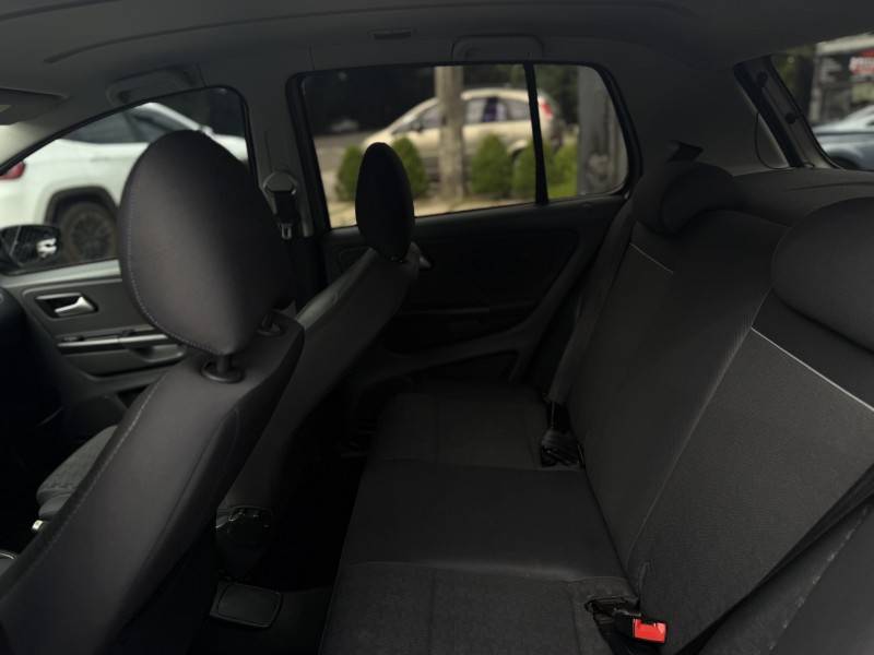 VOLKSWAGEN - FOX - 2014/2015 - Prata - R$ 48.000,00