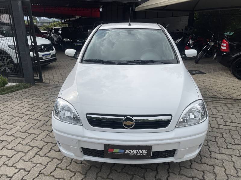 CHEVROLET - CORSA - 2009/2010 - Branca - R$ 31.000,00