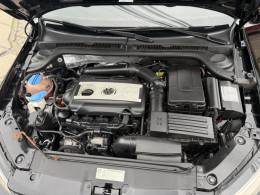 VOLKSWAGEN - JETTA - 2010/2011 - Preta - R$ 63.900,00