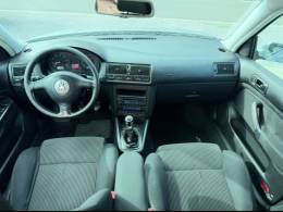 VOLKSWAGEN - GOLF - 2006/2006 - Prata - R$ 63.000,00