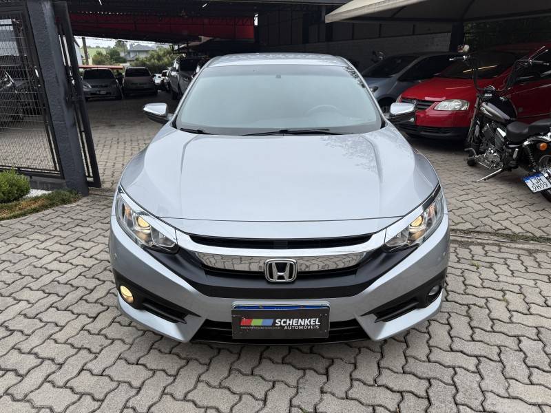 HONDA - CIVIC - 2018/2018 - Prata - R$ 113.000,00