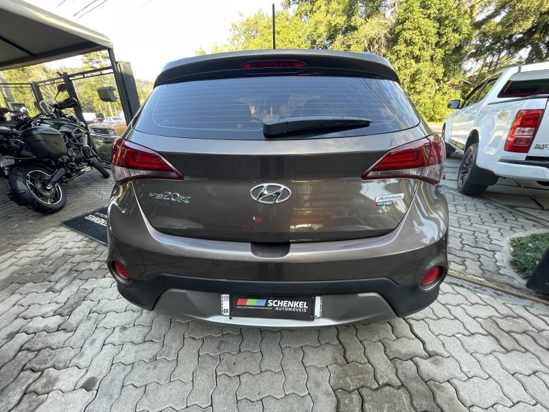 HYUNDAI - HB20X - 2019/2019 - Marrom - R$ 74.900,00