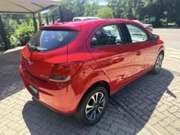 CHEVROLET - ONIX - 2014/2015 - Vermelha - R$ 59.800,00