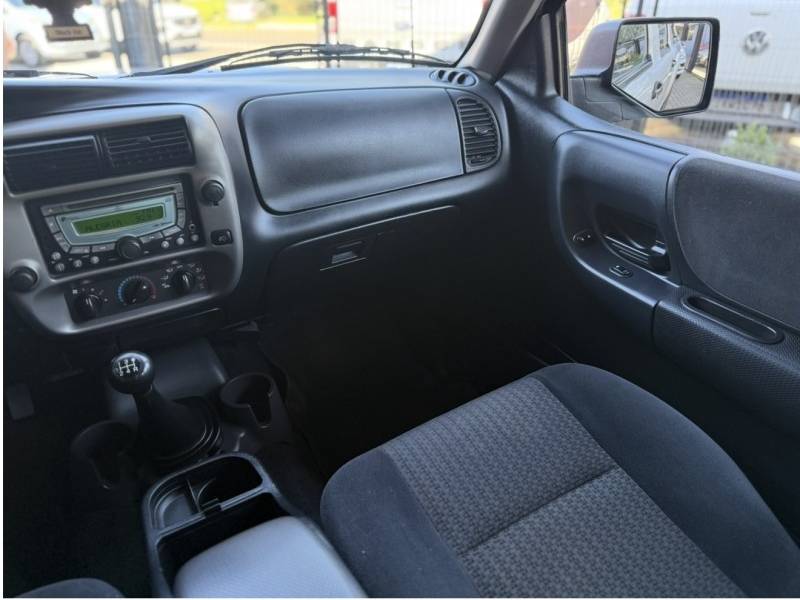 FORD - RANGER - 2010/2011 - Prata - R$ 65.000,00