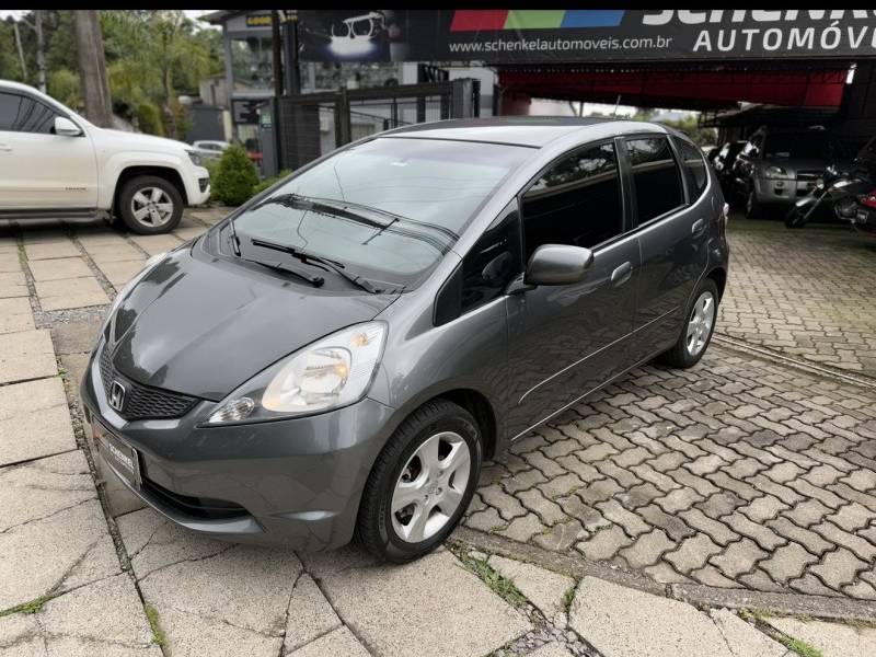 HONDA - FIT - 2011/2012 - Cinza - R$ 45.900,00