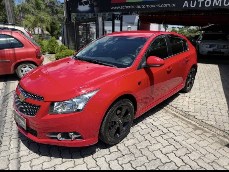 CHEVROLET - CRUZE - 2013/2014 - Vermelha - R$ 65.000,00