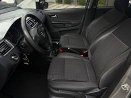 VOLKSWAGEN - FOX - 2014/2015 - Prata - R$ 48.000,00