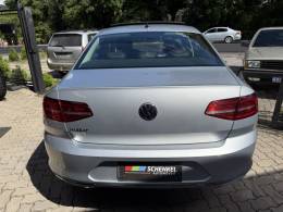 VOLKSWAGEN - PASSAT - 2018/2018 - Prata - R$ 136.000,00