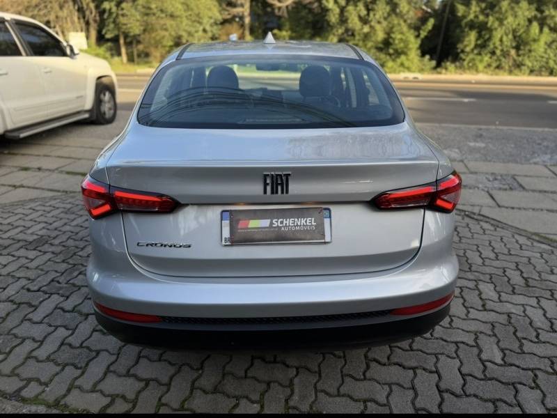FIAT - CRONOS - 2021/2022 - Prata - R$ 72.800,00