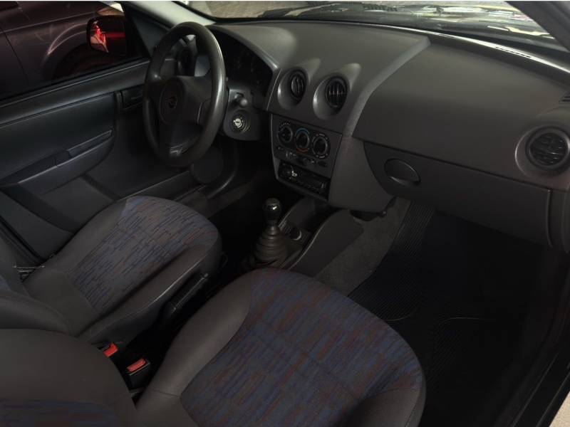 CHEVROLET - CELTA - 2008/2009 - Preta - R$ 24.900,00