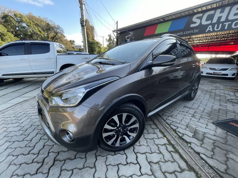 HYUNDAI - HB20X - 2019/2019 - Marrom - R$ 74.900,00