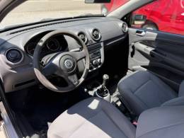 VOLKSWAGEN - SAVEIRO - 2010/2011 - Prata - R$ 36.000,00