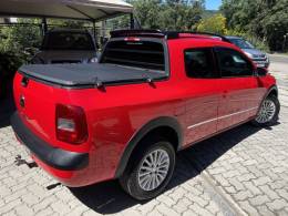 VOLKSWAGEN - SAVEIRO - 2015/2016 - Vermelha - R$ 71.900,00