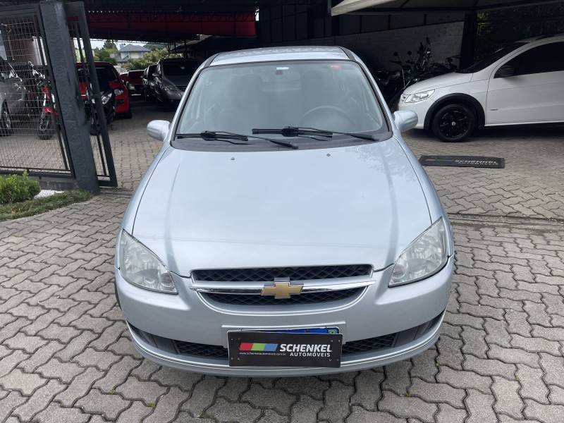 CHEVROLET - CLASSIC - 2012/2013 - Prata - R$ 28.900,00