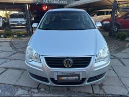 VOLKSWAGEN - POLO - 2010/2011 - Prata - R$ 40.800,00