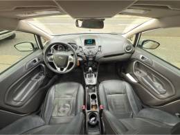 FORD - FIESTA - 2013/2014 - Branca - R$ 45.000,00