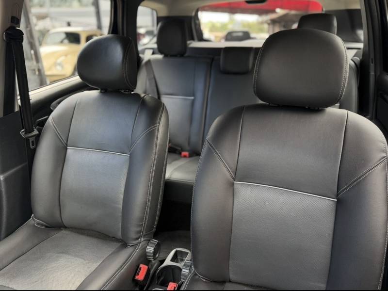 RENAULT - DUSTER - 2011/2012 - Azul - R$ 45.900,00
