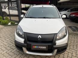 RENAULT - SANDERO - 2013/2014 - Branca - R$ 44.900,00