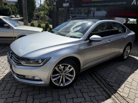 VOLKSWAGEN - PASSAT - 2018/2018 - Prata - R$ 136.000,00