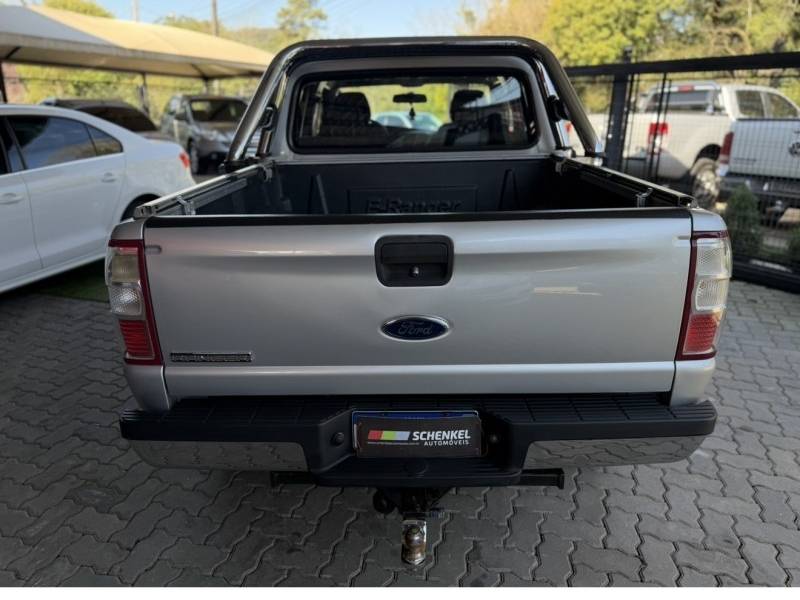 FORD - RANGER - 2010/2011 - Prata - R$ 65.000,00