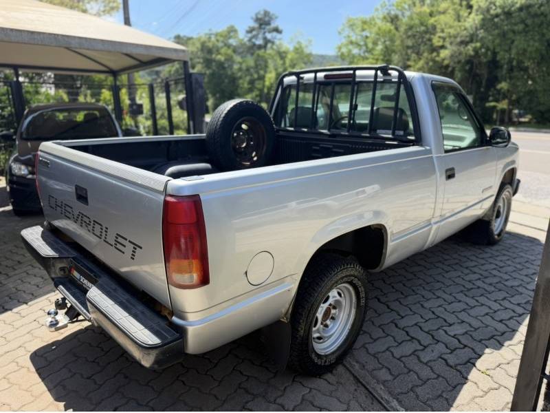 CHEVROLET - SILVERADO - 1998/1998 - Prata - R$ 66.000,00
