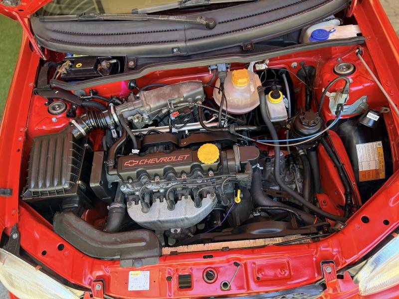 CHEVROLET - CORSA - 1999/2000 - Vermelha - R$ 16.800,00