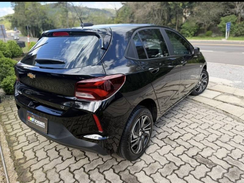 CHEVROLET - ONIX - 2024/2025 - Preta - R$ 86.500,00