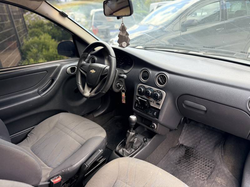 CHEVROLET - CELTA - 2005/2006 - Branca - R$ 18.900,00