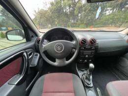 RENAULT - SANDERO - 2013/2014 - Branca - R$ 44.900,00